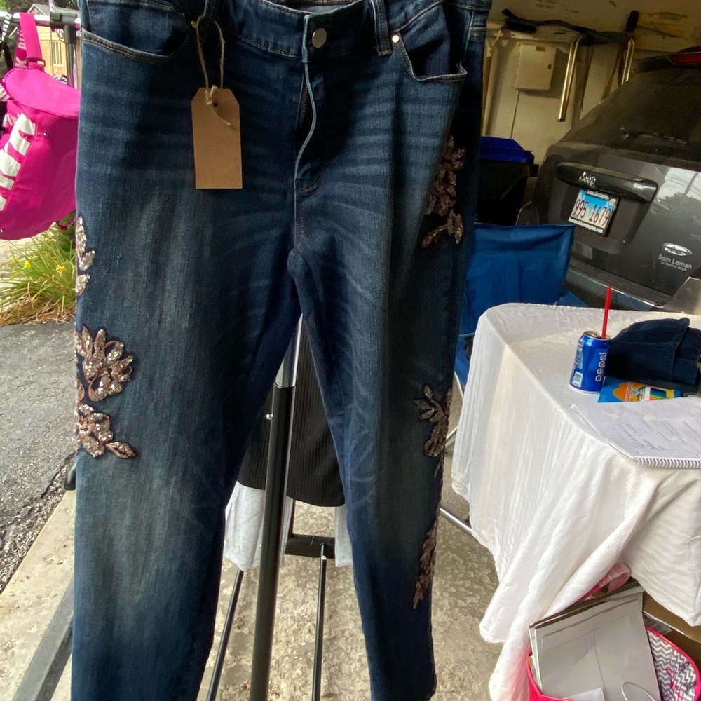 White House black market jeans size 12